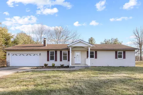 9515 Loop Rd, Millersport, OH 43046