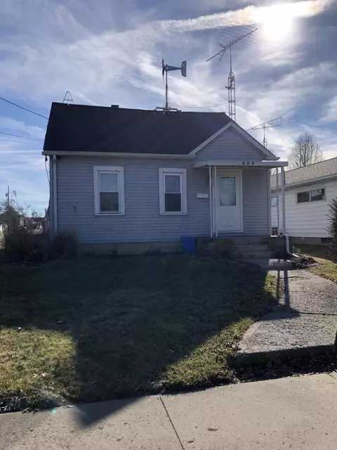 909 Oak Grove Ave, Marion, OH 43302