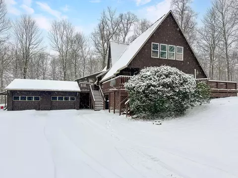 3965 Palmer Rd, New Lexington, OH 43764