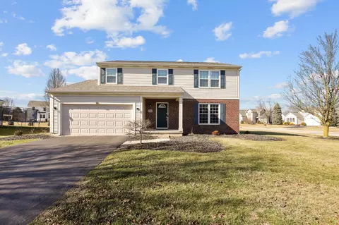 2106 Parklawn Dr, Lewis Center, OH 43035