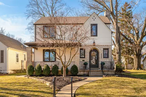 925 Chelsea Ave, Bexley, OH 43209