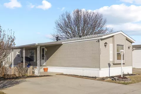 2438 Whispering Brook Ln, Grove City, OH 43123