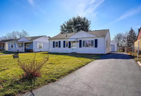 4493 Saint Ann Ln, Columbus, OH 43213