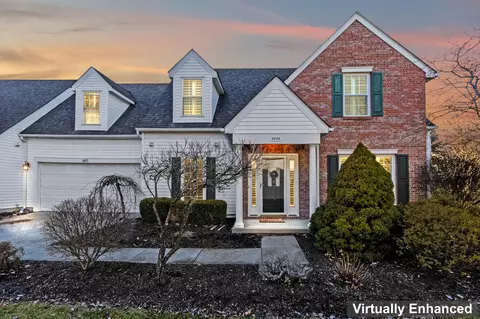 8693 Lazelle Commons Dr, Lewis Center, OH 43035