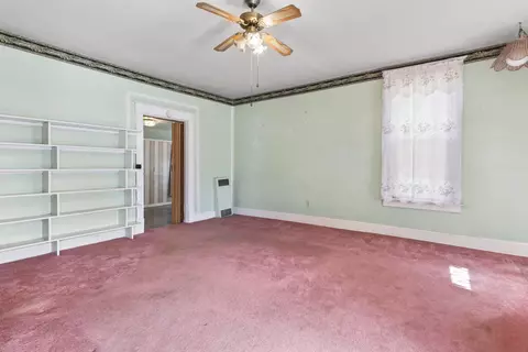 Bedroom - 134 E Mill St, Circleville, OH 43113 photo 3 of 5