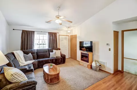 Living - 1323 Hillview Cir E, Newark, OH 43055 photo 1 of 3