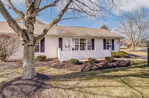 Exterior - 1323 Hillview Cir E, Newark, OH 43055 photo 2 of 6