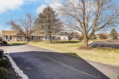 Exterior - 1323 Hillview Cir E, Newark, OH 43055 photo 6 of 6