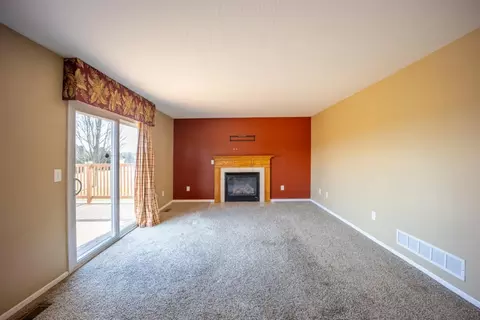 Living - 3322 Gooding Rd, Marion, OH 43302 photo 1 of 4