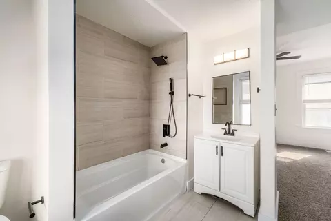 Bath - 51 Eldon Ave, Columbus, OH 43204 photo 2 of 5