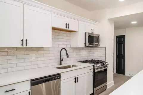 Kitchen - 51 Eldon Ave, Columbus, OH 43204 photo 6 of 8