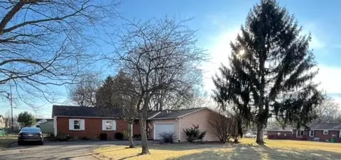 119 International Dr, Pataskala, OH 43062
