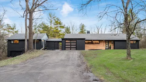 283 Granview Rd, Granville, OH 43023