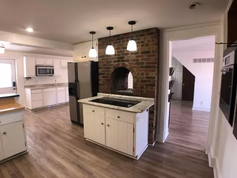 Kitchen - 420 S State St, Marion, OH 43302 photo 5 of 7