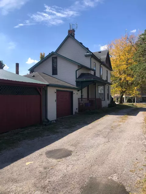 Exterior - 420 S State St, Marion, OH 43302 photo 3 of 9