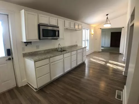 Kitchen - 420 S State St, Marion, OH 43302 photo 6 of 7