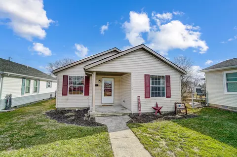 1145 Gregg St, Washington Court House, OH 43160