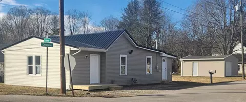 1044 Ohio Ave, Logan, OH 43138