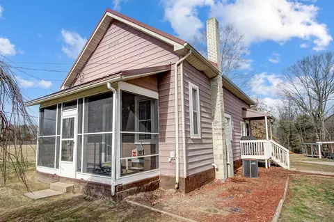 3455 Adamsville Rd, Zanesville, OH 43701
