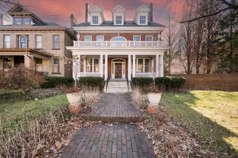 1221 Bryden Rd, Columbus, OH 43205