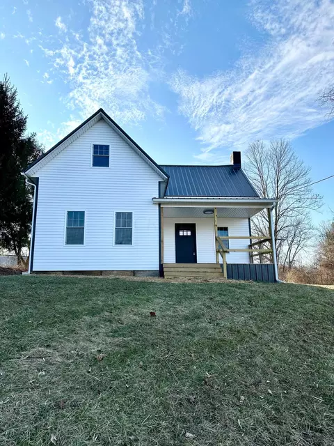 105 Church St, Glenford, OH 43739