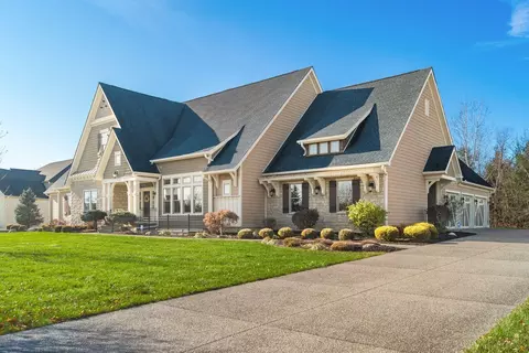 6767 Optimara Dr, Pickerington, OH 43147