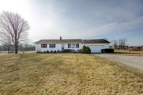 8750 Sycamore Rd, Centerburg, OH 43011