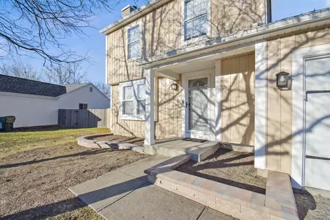 3968 Deer Knoll Dr, Gahanna, OH 43230