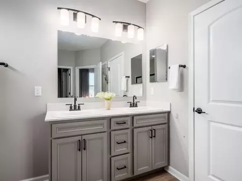 Bath - 114 Solstice Rd, Delaware, OH 43015 photo 3 of 5