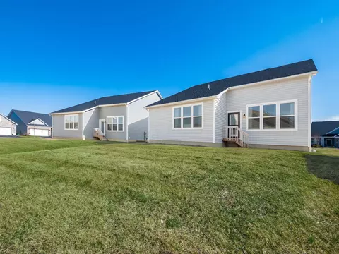Exterior - 114 Solstice Rd, Delaware, OH 43015 photo 9 of 14