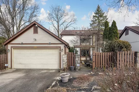 894 Tamara Dr N, Gahanna, OH 43230