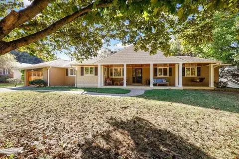 321 W New England Ave, Worthington, OH 43085
