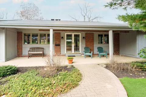 613 Evening St, Worthington, OH 43085