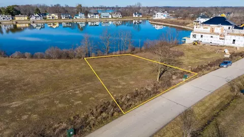 11764 Harbor View Ln, Thornville, OH 43076