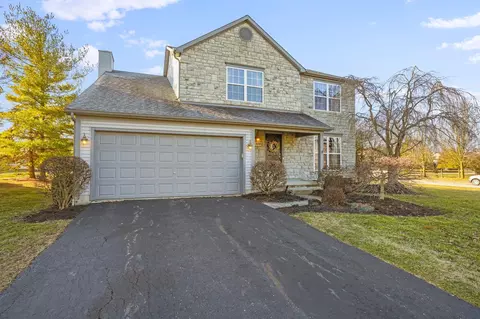 1500 Aniko Ave, Lewis Center, OH 43035