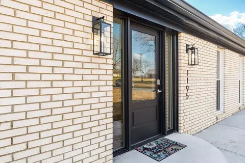 Entry Way - 1195 Dunkel Rd, Circleville, OH 43113 photo 1 of 4
