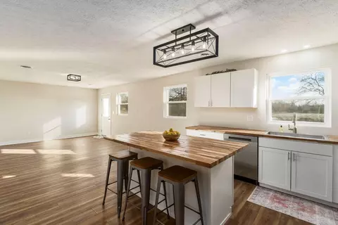 Kitchen - 1195 Dunkel Rd, Circleville, OH 43113 photo 3 of 4