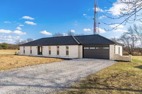 1195 Dunkel Rd, Circleville, OH 43113