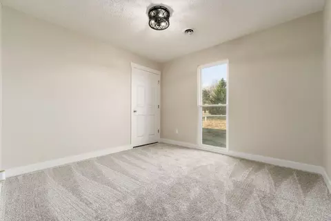 Bedroom - 1195 Dunkel Rd, Circleville, OH 43113 photo 2 of 2