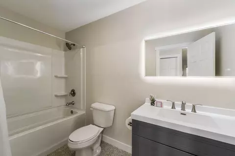 Bath - 1195 Dunkel Rd, Circleville, OH 43113 photo 1 of 4