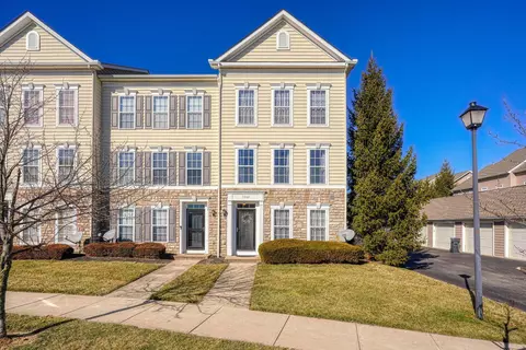 5542 Bow Falls Blvd #37, Dublin, OH 43016