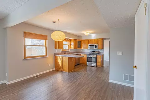 Kitchen - 8417 Seabright Dr, Powell, OH 43065 photo 6 of 6