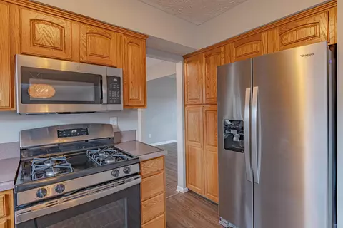 Kitchen - 8417 Seabright Dr, Powell, OH 43065 photo 4 of 6