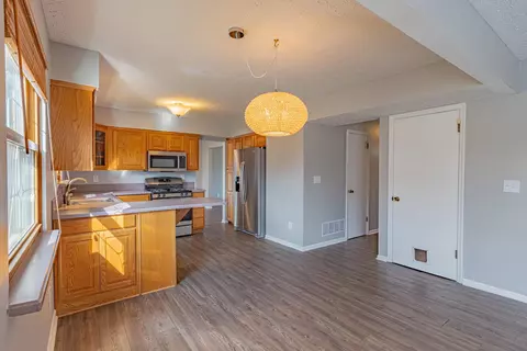 Kitchen - 8417 Seabright Dr, Powell, OH 43065 photo 5 of 6