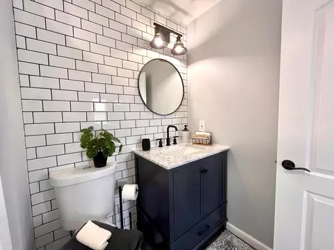 Bath - 25 S Delaware St, Lithopolis, OH 43136 photo 2 of 4