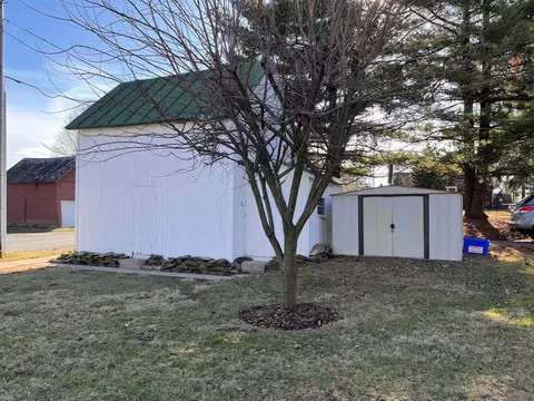 Exterior - 25 S Delaware St, Lithopolis, OH 43136 photo 7 of 8