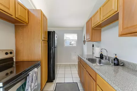 Kitchen - 1265 Moler Rd, Columbus, OH 43207 photo 3 of 6