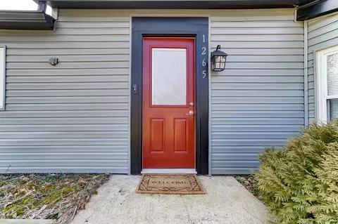 Exterior - 1265 Moler Rd, Columbus, OH 43207 photo 6 of 23