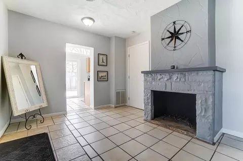 Living - 1265 Moler Rd, Columbus, OH 43207 photo 5 of 10