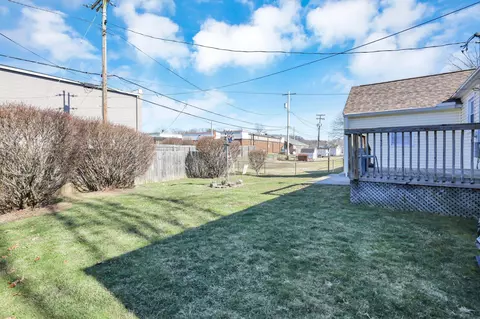Exterior - 1459 E Chestnut St, Lancaster, OH 43130 photo 13 of 16